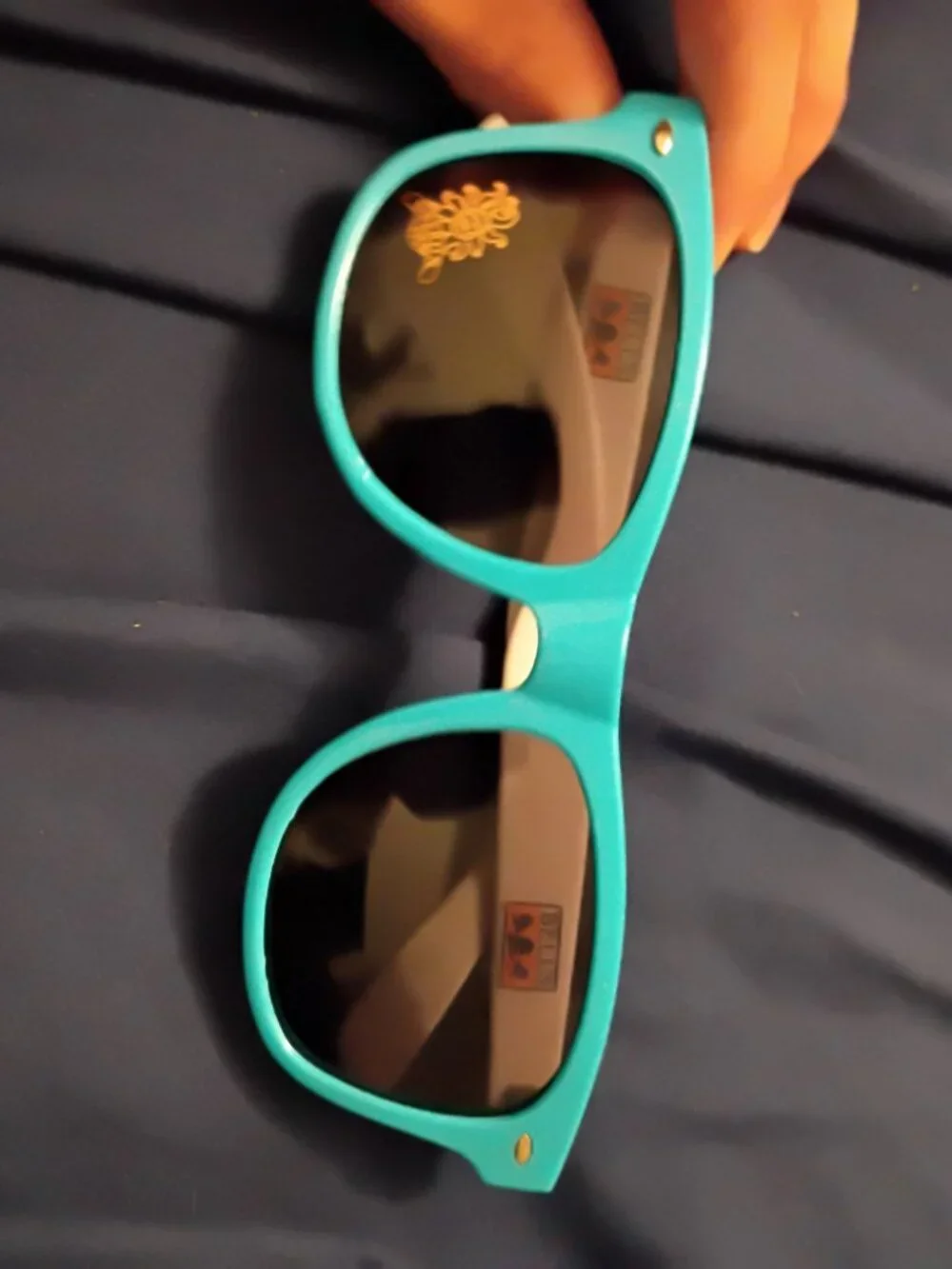 Bells sunglasses no damage